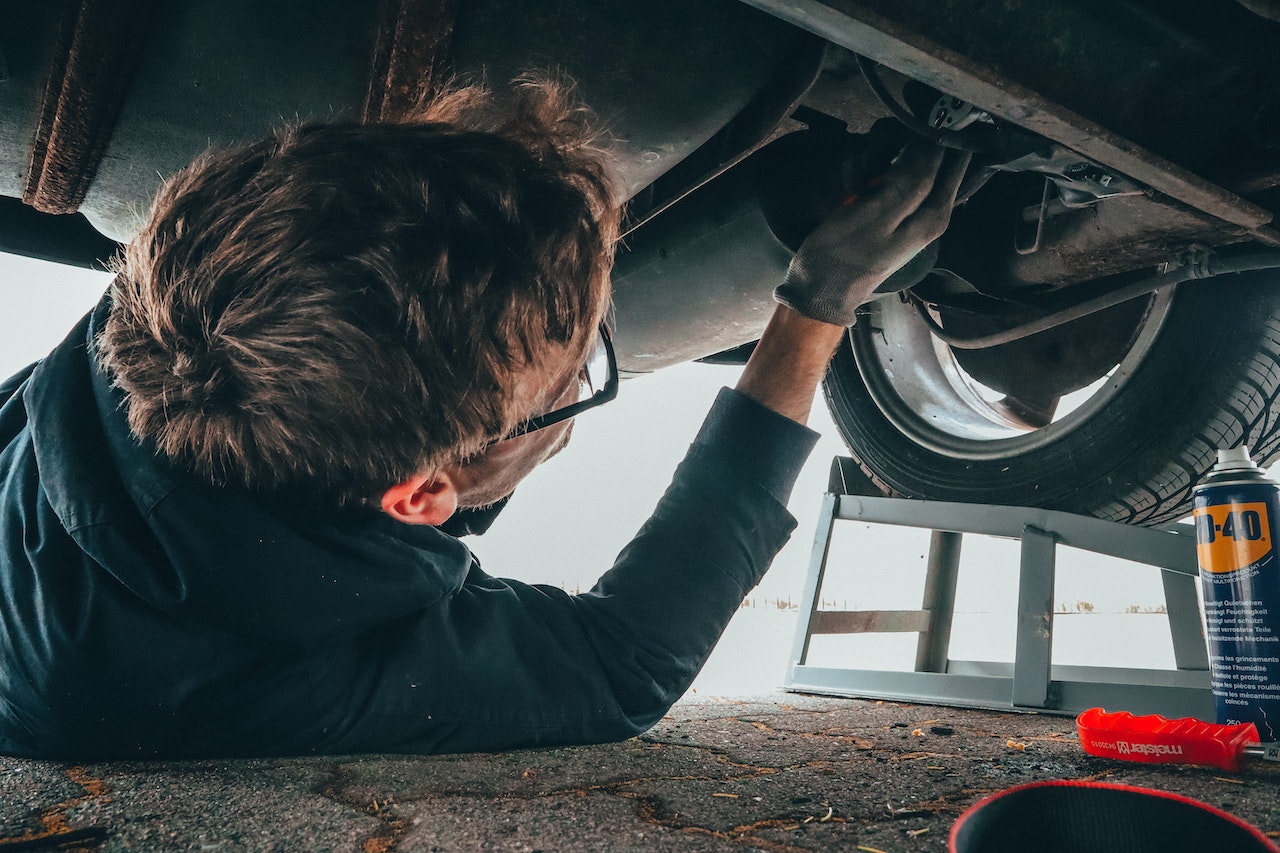 Warsztat samochodowy – co warto wiedzieć przed oddaniem samochodu do naprawy?